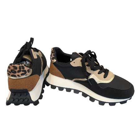 Sneaker schwarz mit Noppen