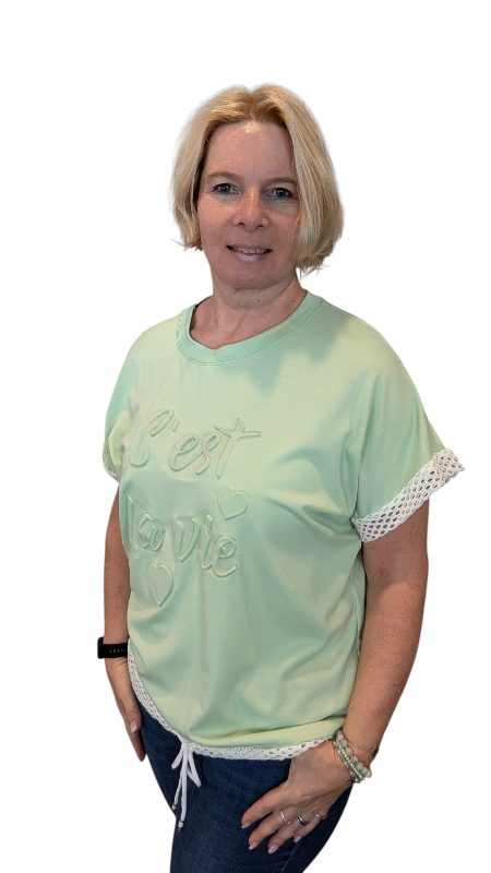 T-Shirt "c est la vie" lindgrün