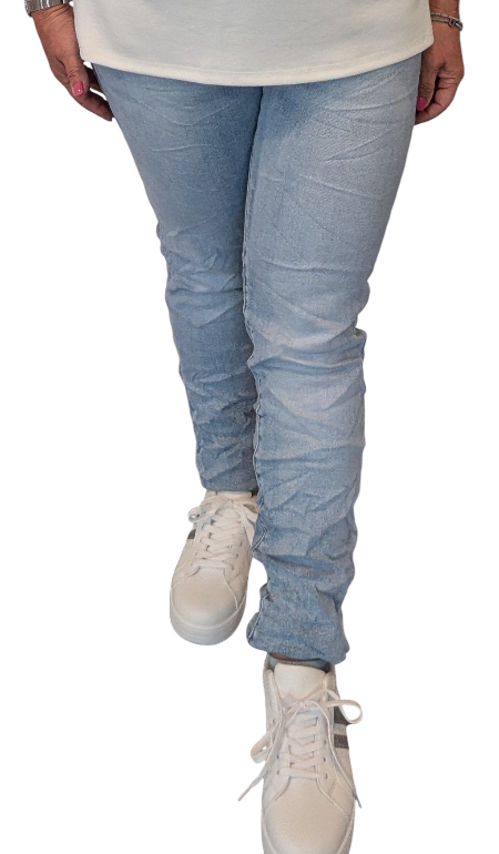 Jeanshose blau "Antonia" von Jewelly mit Herzknopf