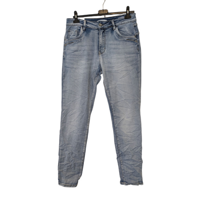 Jeanshose blau "Antonia" von Jewelly mit Herzknopf