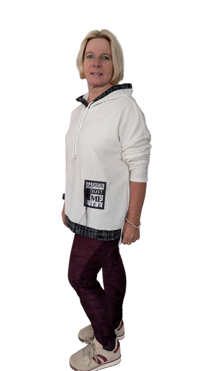 Hoodie "Just me" weiß