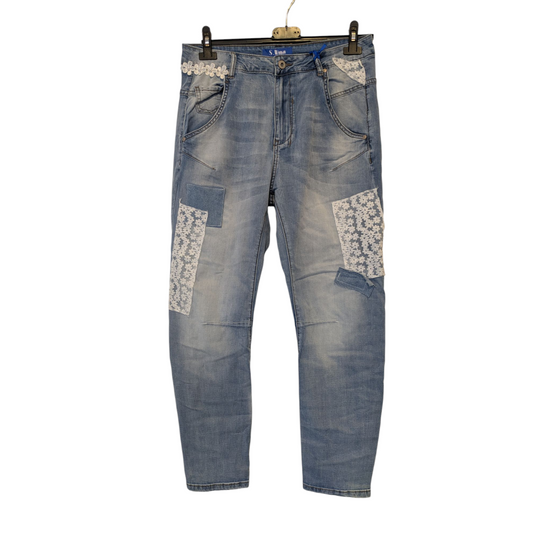 Jeans "Sexy woman" mit Spitze und Blümchen